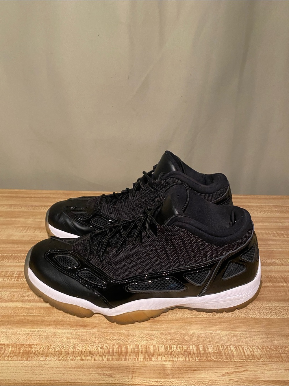 Nike Air Jordan 11 Retro Low IE Space Jam Sneakers Mens size 11.5